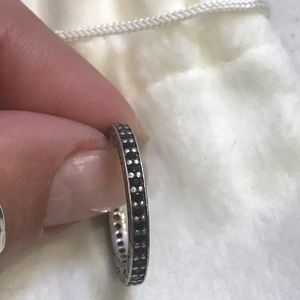 PANDORA ETERNITY|BLACK CRYSTAL -size 8-